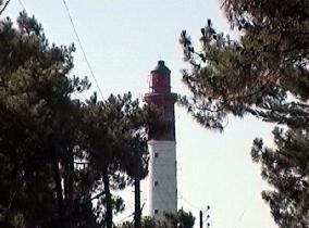 Lighthouse at Cape Ferret (July 1999) Lighthouse at Cape Ferret (July 1999)