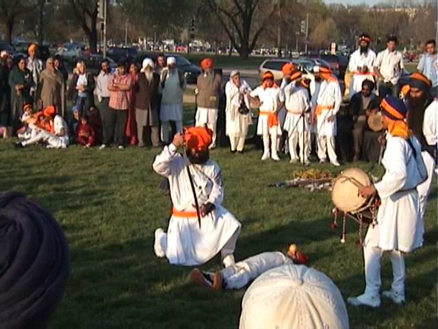 Show in front of the Capitol (April 2004)