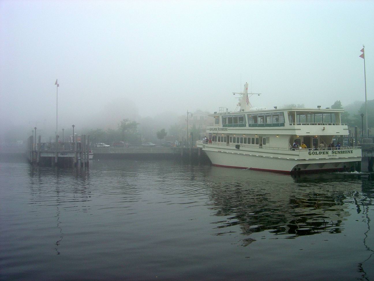 Zahmlen odchod z prstavu Sheepshead Bay (Jn 2004)