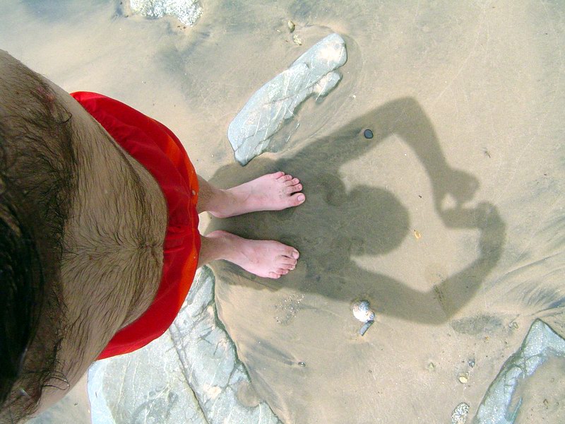 My shadow is pointing to the South the very first time in my life (July 2005)