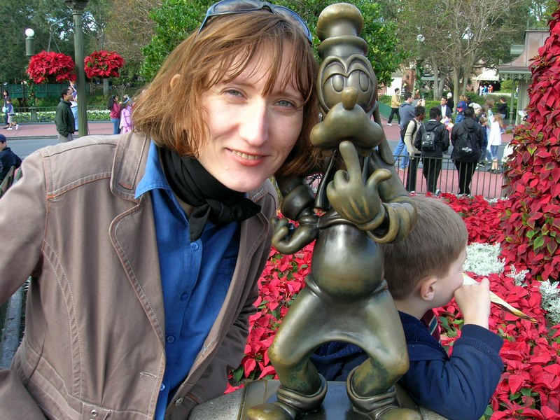 Milena at the statue of immortal Goofy