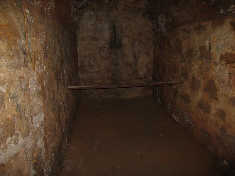 Dungeon, so dark that I had to take this picture to see that nothing's there (April 2006)