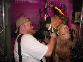 Hold her Maciek so that she doesn't fall (October 2006) Hold her Maciek so that she doesn't fall (October 2006)