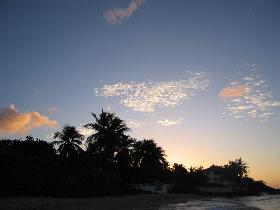 Clouds over La Chata beach (December 2006) Clouds over La Chata beach (December 2006)