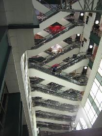 Escalators, escalators, and yet some more escalators... (December 2007) Escalators, escalators, and yet some more escalators... (December 2007)