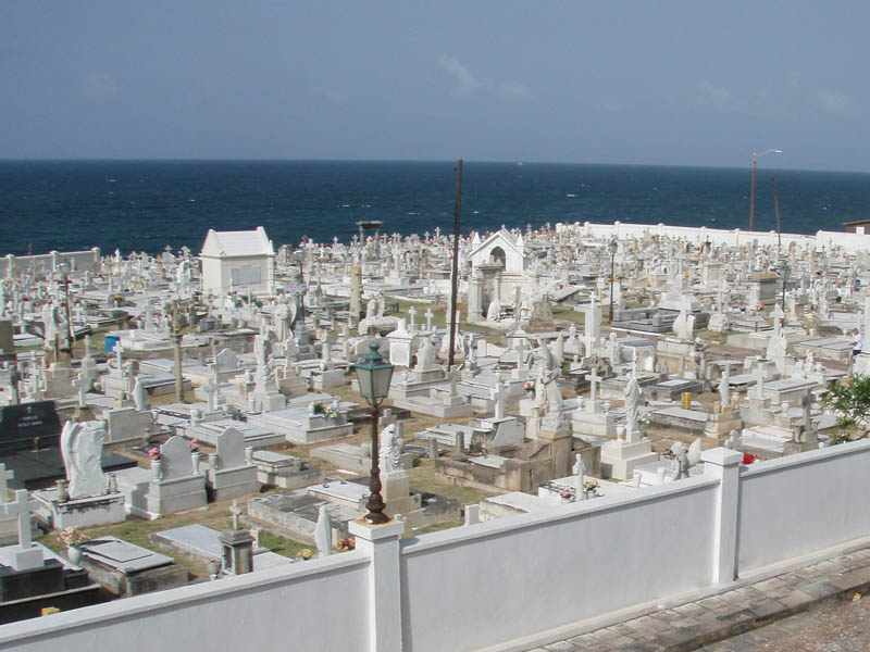 Cemetery outside the fortification