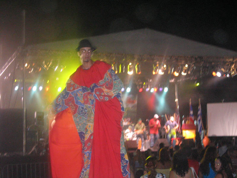 Dancers on high stilts were tirelessly dancing among - or better said above - the audience