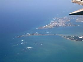 Old San Juan as seen from the landing airplane (July 2007) Old San Juan as seen from the landing airplane (July 2007)