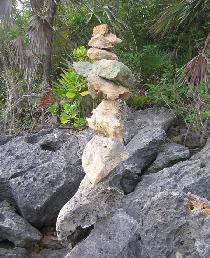 Some sculptures are made of as many as nine rocks (August 2007) Some sculptures are made of as many as nine rocks (August 2007)