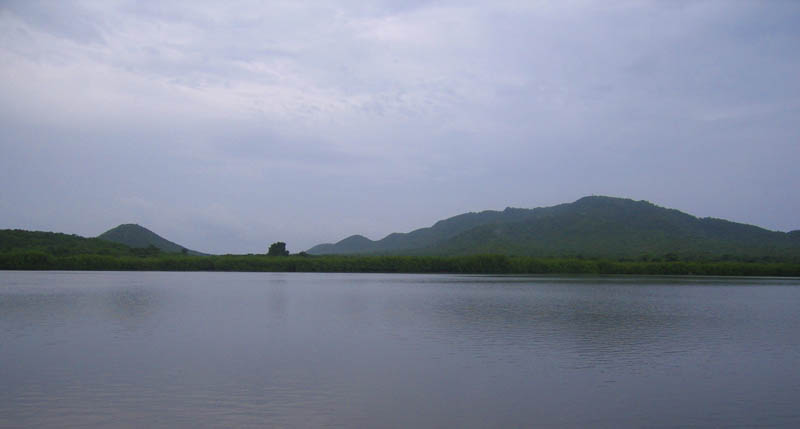 Laguna Kiani and Monte Pirata