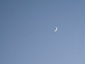 Moon and Venus (December 2008) Moon and Venus (December 2008)