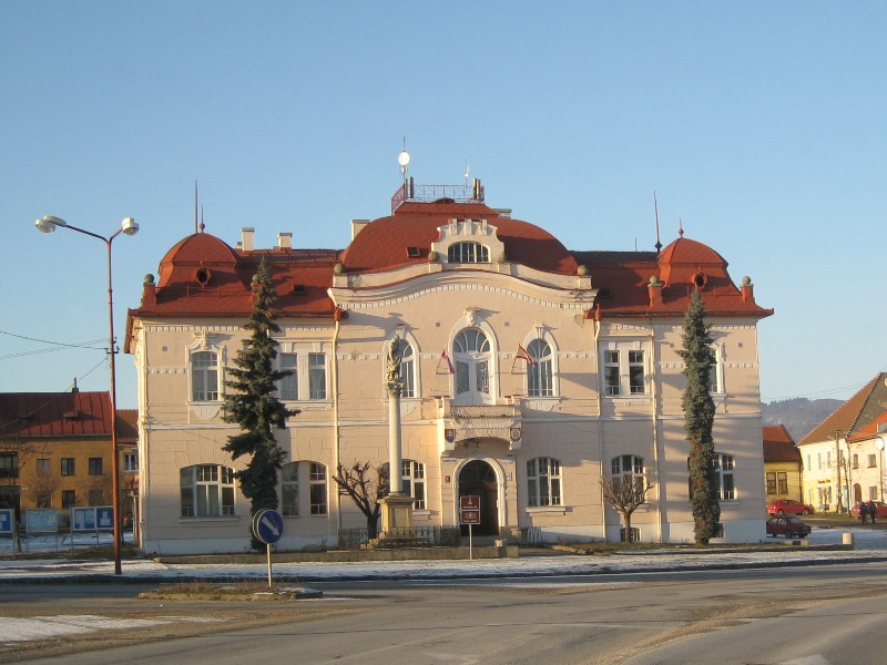 Town hall in Nitrianske Pravno (January 2009)