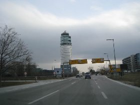 New control tower in Schwechat (January 2009) New control tower in Schwechat (January 2009)
