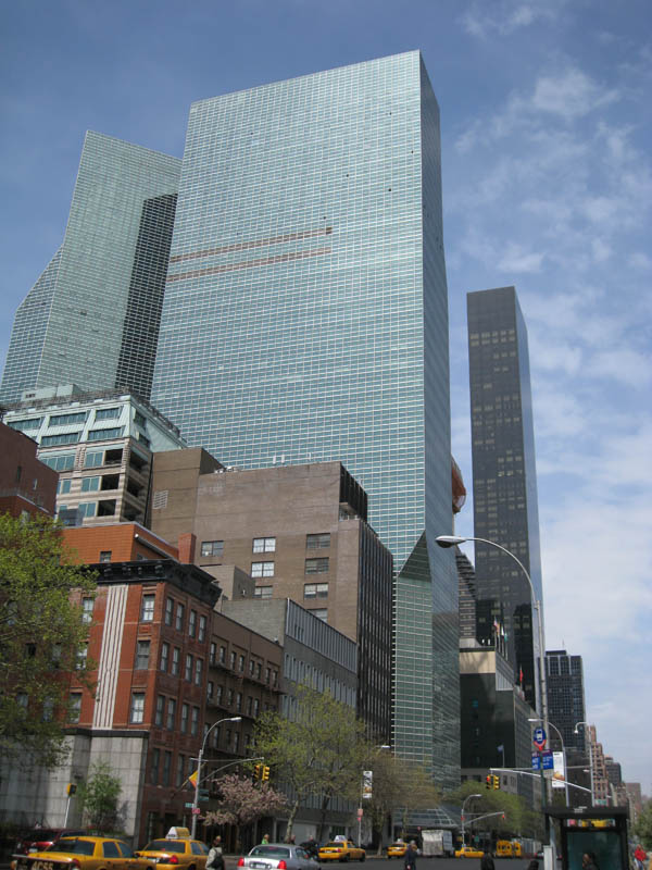 '1 United Nations Plaza' and 'The Trump World Tower'