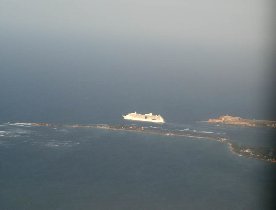 A cruise ship leaving San Juan Bay (April 2008) A cruise ship leaving San Juan Bay (April 2008)