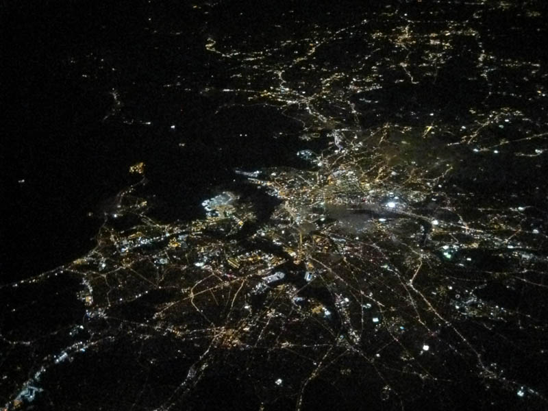 Nočný Boston z výšky vyše 10 km