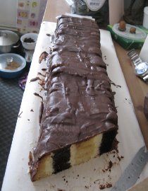 "Metrový koláč" (Meter-long cake) - gluten-free of course (December 2009)