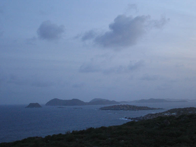 The belt of islands on the border between Atlantic Ocean and Sir Francis Drake Channel