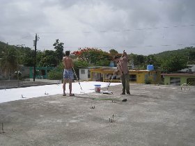This morning, we started to paint the roof (July 2009) This morning, we started to paint the roof (July 2009)