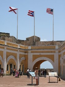 Plaza de Armas - the main plaza (July 2009) Plaza de Armas - the main plaza (July 2009)