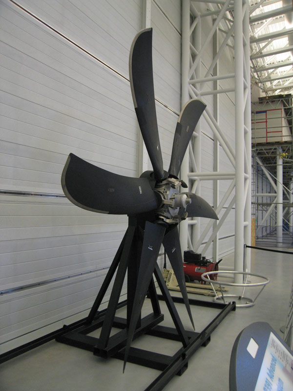 Dowty Rotol R391 Propeller used on Lockheed Martin C-130J Super Hercules