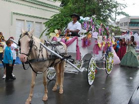 Day 18 - Carnival, BioBay, ... (July 2010) Day 18 - Carnival, BioBay, ... (July 2010)