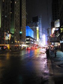 Tonight we went to Comedy Club and there is no snow in Manhattan (December 2010) Tonight we went to Comedy Club and there is no snow in Manhattan (December 2010)