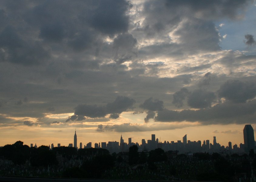 Relif Manhattanu ako sa blime od Long Islandu (Jn 2011)