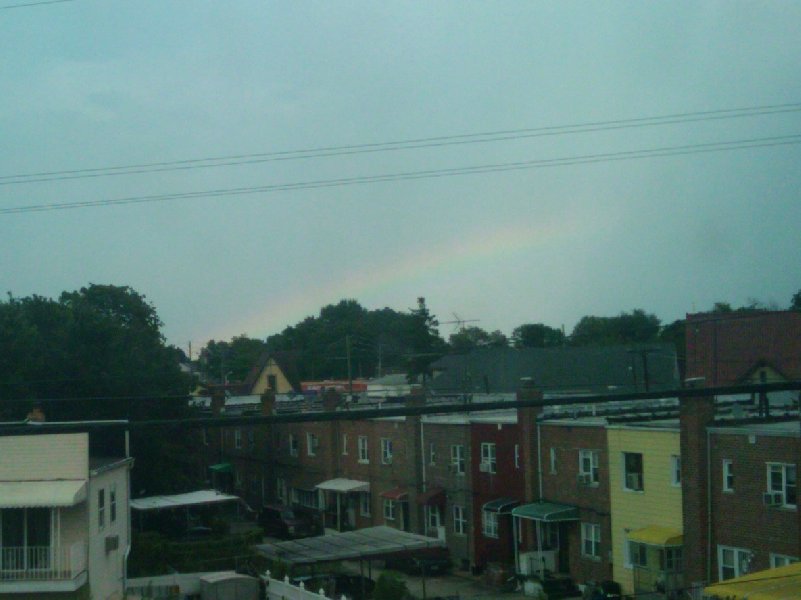 A storm caught me on the train. Beautiful day in Manhattan, beautiful day in Suffolk... And in between a storm to knock down the trains. I had to take a detour via Babylon to at least be able to get home after many hours. The rainbow after the storm was nice though.