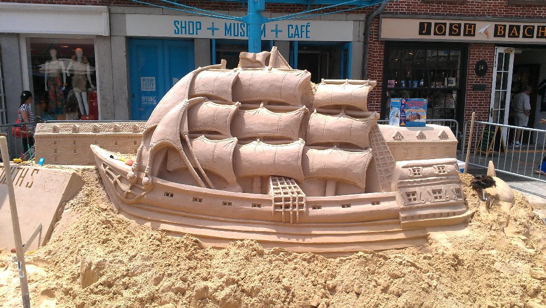 Sail-ship made of sand