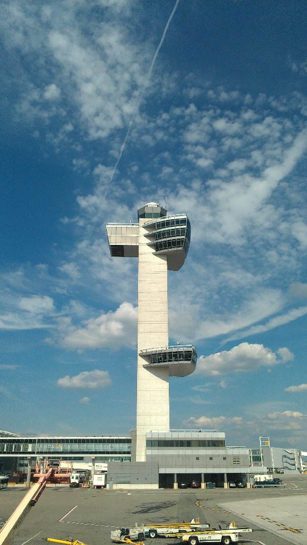 Airport control towers picture 32740