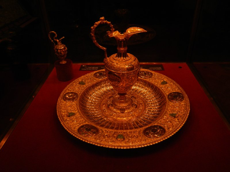 Ewer and basin used for imperial baptisms