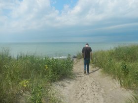 Walking the shore of Lake Erie (July 2013) Walking the shore of Lake Erie (July 2013)