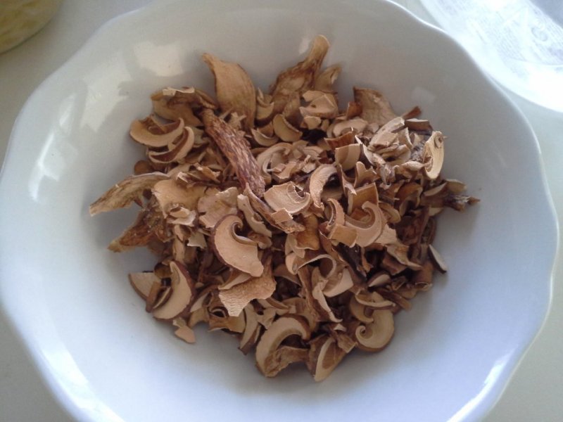 Dried porcini