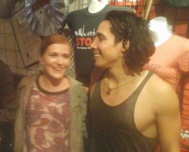 With the cast members, after the show (September 2014) With the cast members, after the show (September 2014)