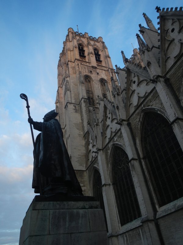 Statue of Cardinal Mercier (October 2014)