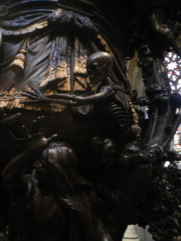 Pulpit detail (October 2014)