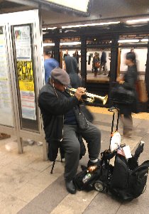Musicians in the subway (April 2013) Musicians in the subway (April 2013)