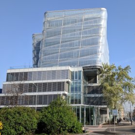 ČVUT building wrapped in plastic (April 2018) ČVUT building wrapped in plastic (April 2018)
