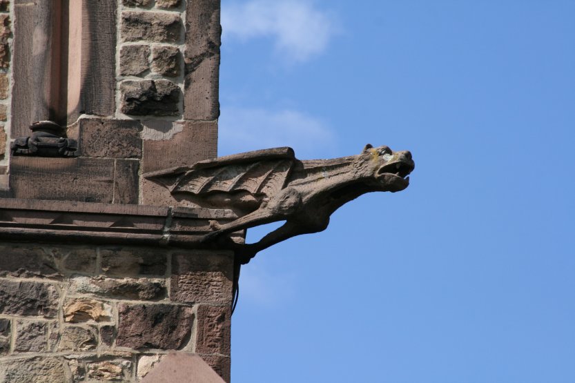 This reminds me of gargoyles on St. Vitus Cathedral, although this one is apparently only ornamental (March 2015)