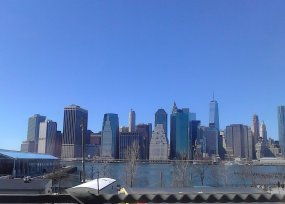 View to Downtown Manhattan from the other side, from Brooklyn from car on Brooklyn Queens Expy (March 2015) View to Downtown Manhattan from the other side, from Brooklyn from car on Brooklyn Queens Expy (March 2015)