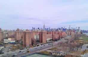 View from Williamsburg Bridge (March 2015) View from Williamsburg Bridge (March 2015)
