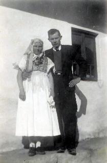 Father's parents (194?)