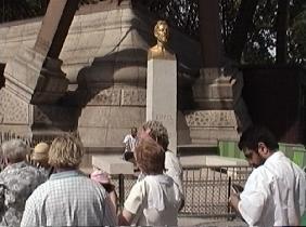 Bust of G. Eiffel (July 1999)