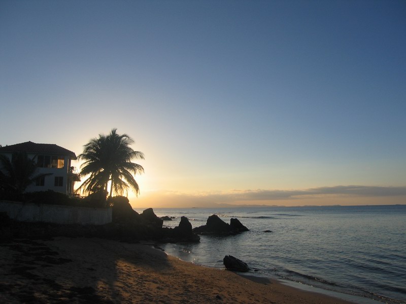 Pohľad na západ slnka z pláže La Chata (Apríl 2006)