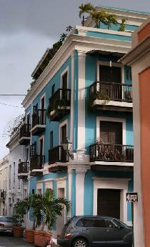 Walking the lanes of Old San Juan (August 2007)