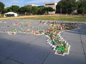 Map of the US made of lego - the density of bricks corelates with the population distribution (June 2007)