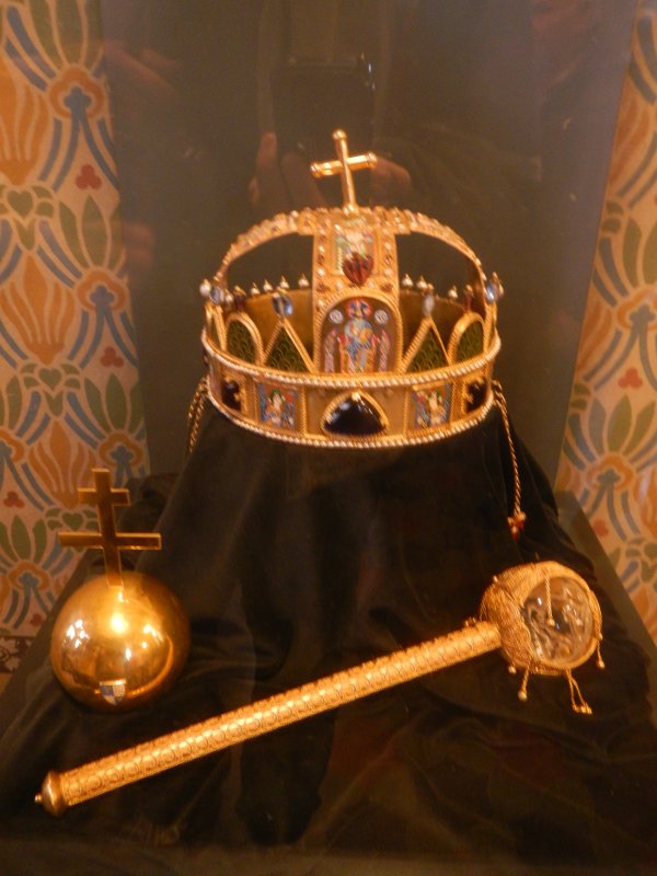 Saint Stephen Crown (October 2014)