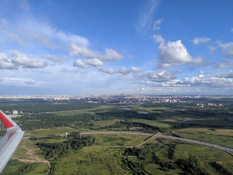 And with the distant view of the largest city in Europe, we are leaving the busiest airport of this continent (July 2019)