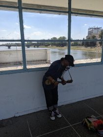 A performer on the bridge (August 2019)